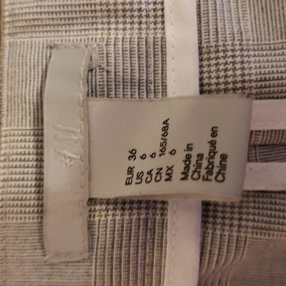 H&M pants - Picture 3 of 3